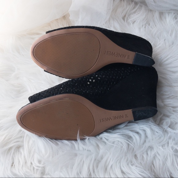 NINE WEST CORVA Women's Black Suede Peep-toe Mule - Picture 6 of 13